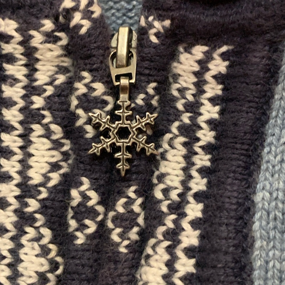 Vintage THE TOG SHOP Womens Sz M Button Up Snowflake Sweater Blue Embroidered - Picture 7 of 9